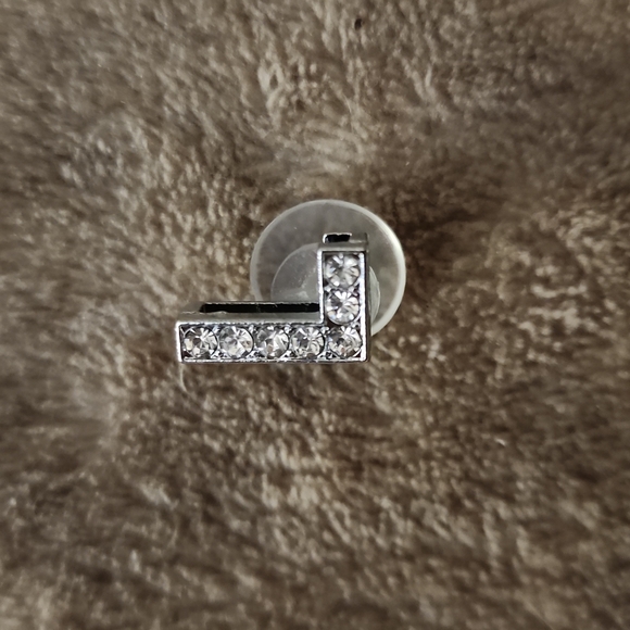 💥 5/$15 Croc Charm - Picture 1 of 2